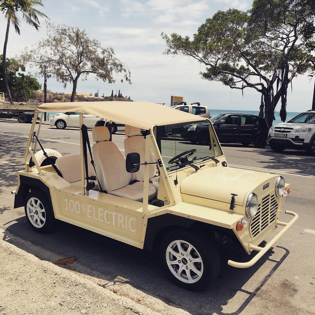 Nouméa Beach Car
